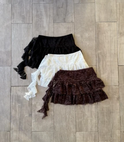 Short pollera encaje con volados